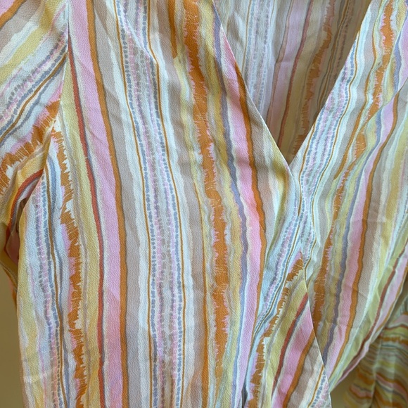 Crop Top by Chelsea and Violet, Bell sleeves - Picture 2 of 4